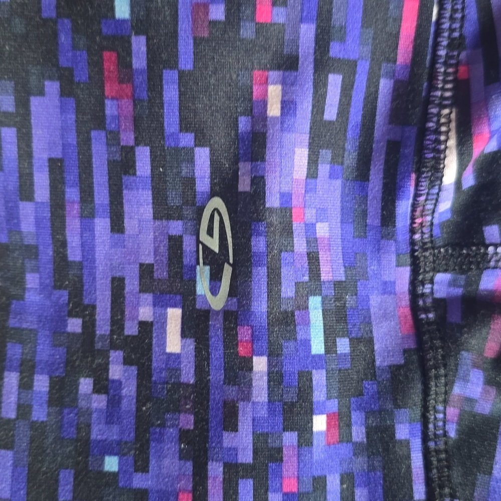 Capri Workout Leggings - Picture 3 of 4